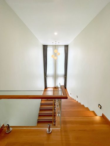 INTERIOR 06