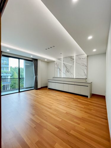 INTERIOR 10