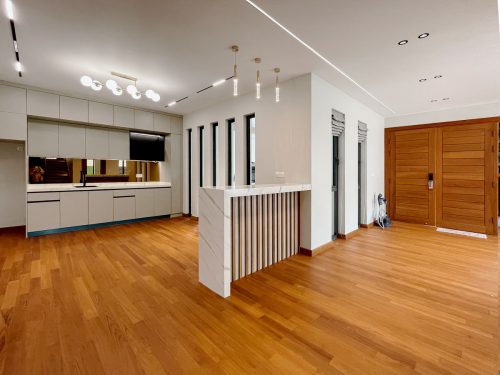 INTERIOR 17